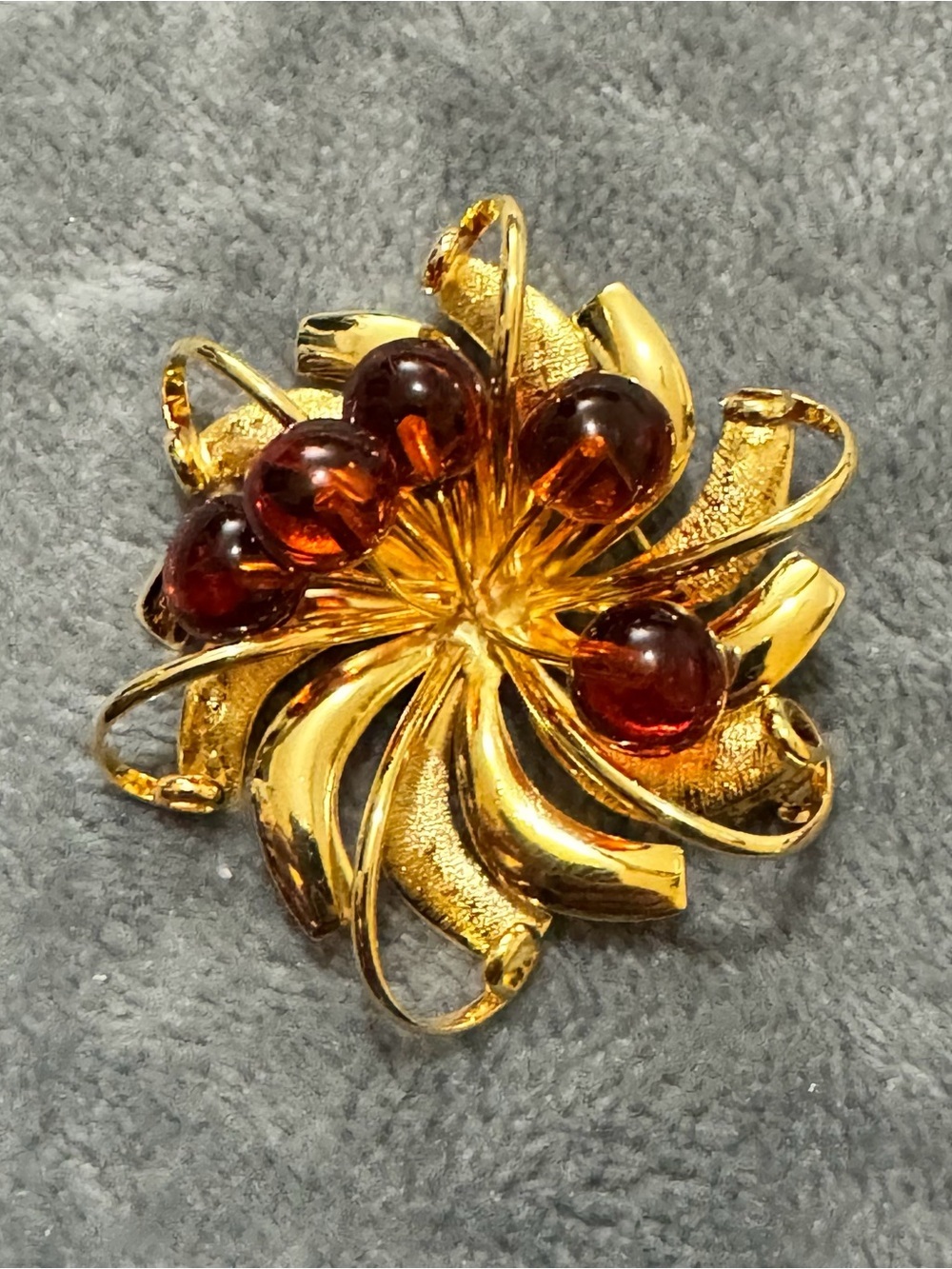 Vintage Amber Floral Brooch Womens Gold Toned Statement Pin Jewelry

#7